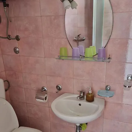 2 Bedroom Amazing In Semesterbostad Opatija