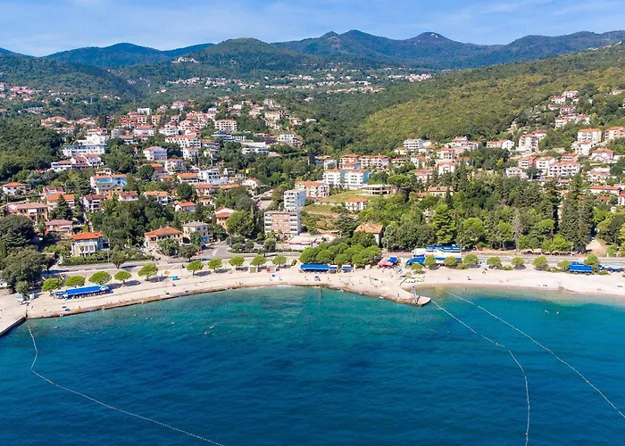 2 Bedroom Amazing In Semesterbostad