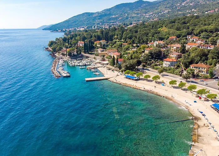 2 Bedroom Amazing In Semesterbostad